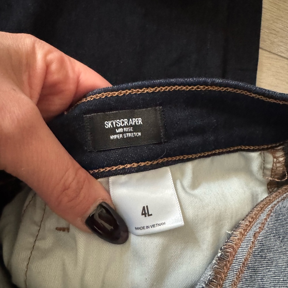 Express Women's Mid Rise Rinse Skyscraper Jeans 4L - Picture 8 of 10